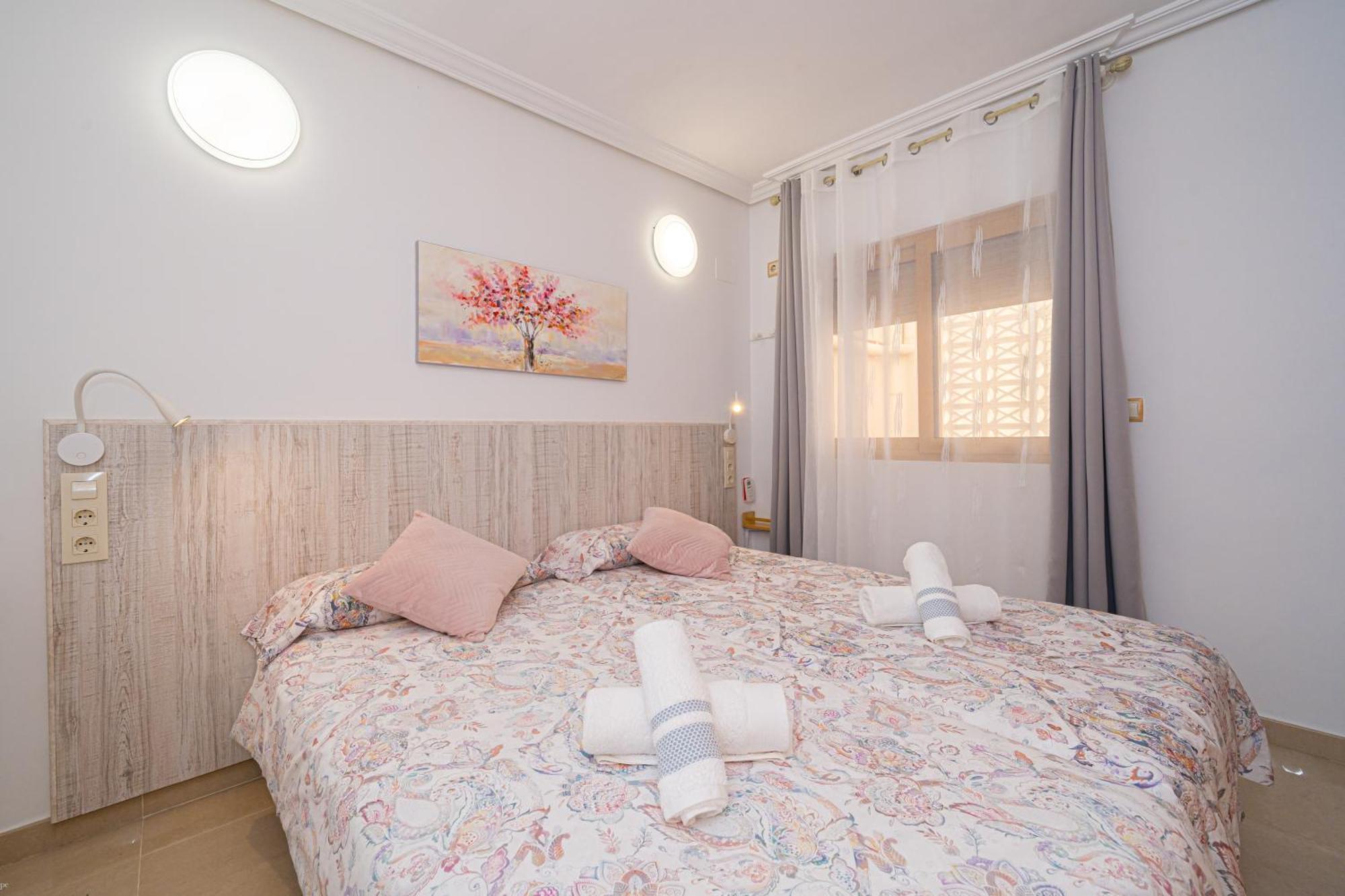 Front Line Apartment Jakarta 2 El Campello Exterior photo